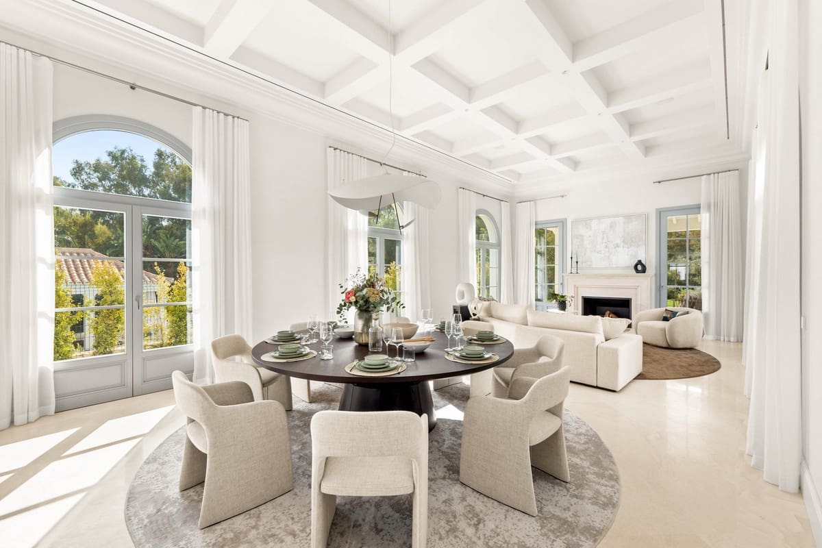 4 bedroom Villa for sale in Nueva Andalucia with pool garage - € 4,595,000 (Ref: 9511144)