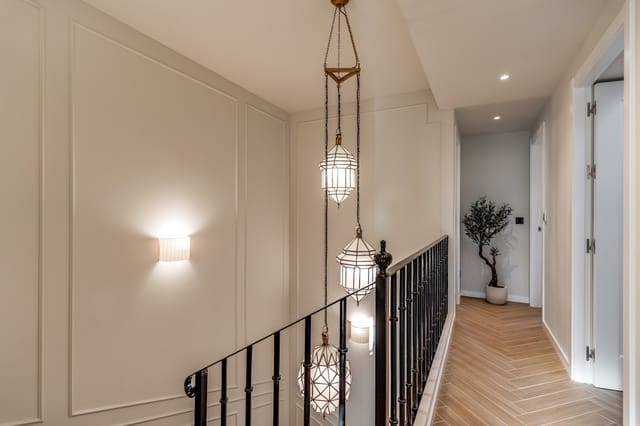 4 soveværelse Byhus til salg i Nueva Andalucia, Marbella med swimmingpool - € 1.395.000 (Ref: 9511152)