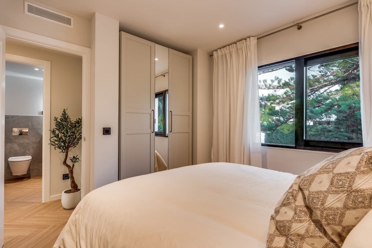 4 soverom Hus til salgs i Nueva Andalucia med svømmebasseng - € 1 395 000 (Ref: 9511152)