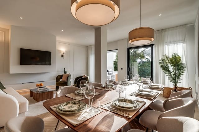 4 sypialnia Dom na sprzedaż w Nueva Andalucia, Marbella z basenem - 1 395 000 € (Ref: 9511152)