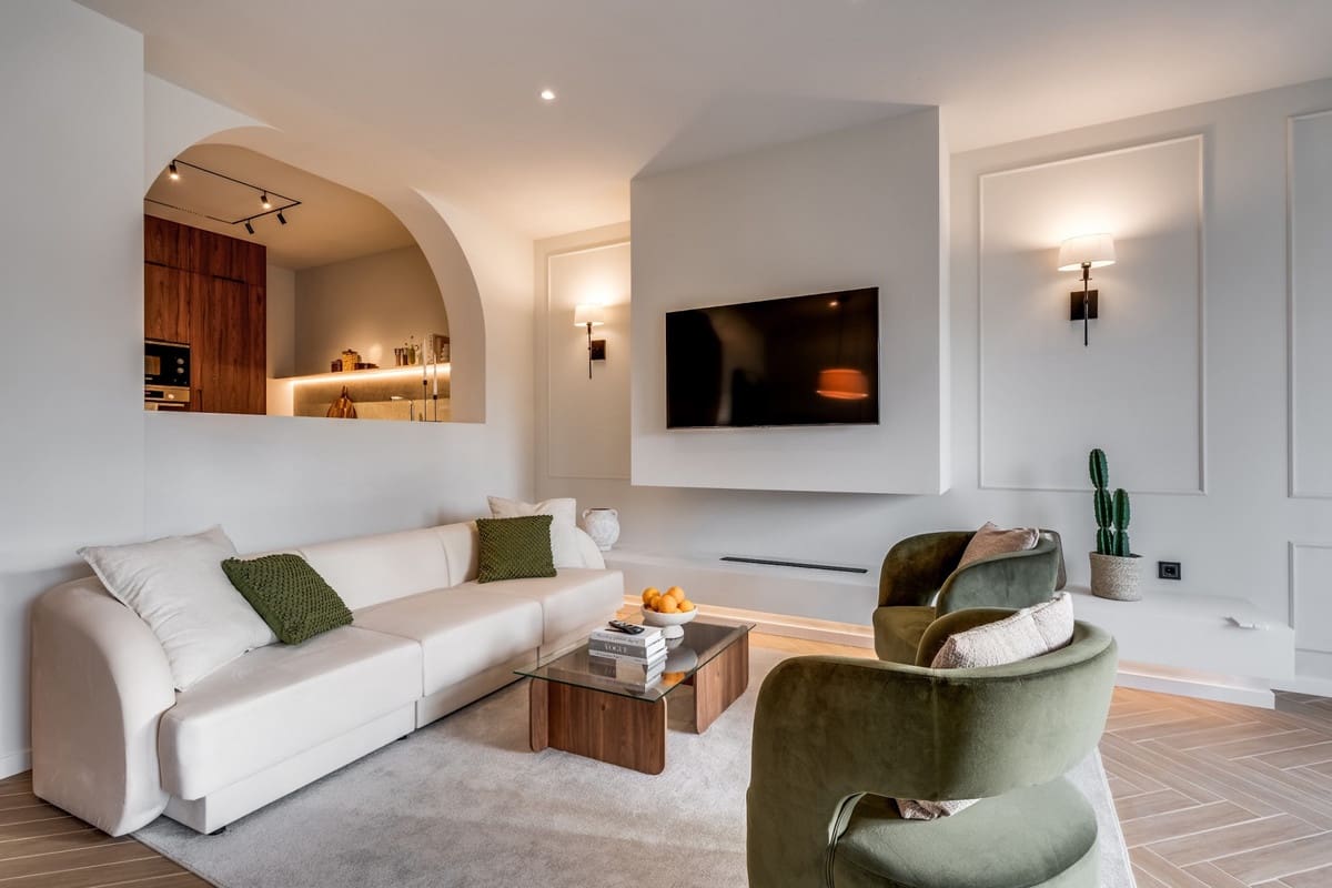 4 soverom Hus til salgs i Nueva Andalucia med svømmebasseng - € 1 395 000 (Ref: 9511152)