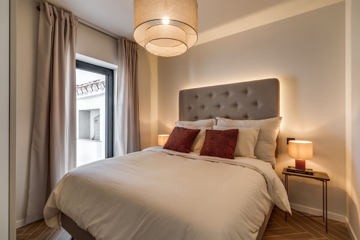 4 soverom Hus til salgs i Nueva Andalucia med svømmebasseng - € 1 395 000 (Ref: 9511152)