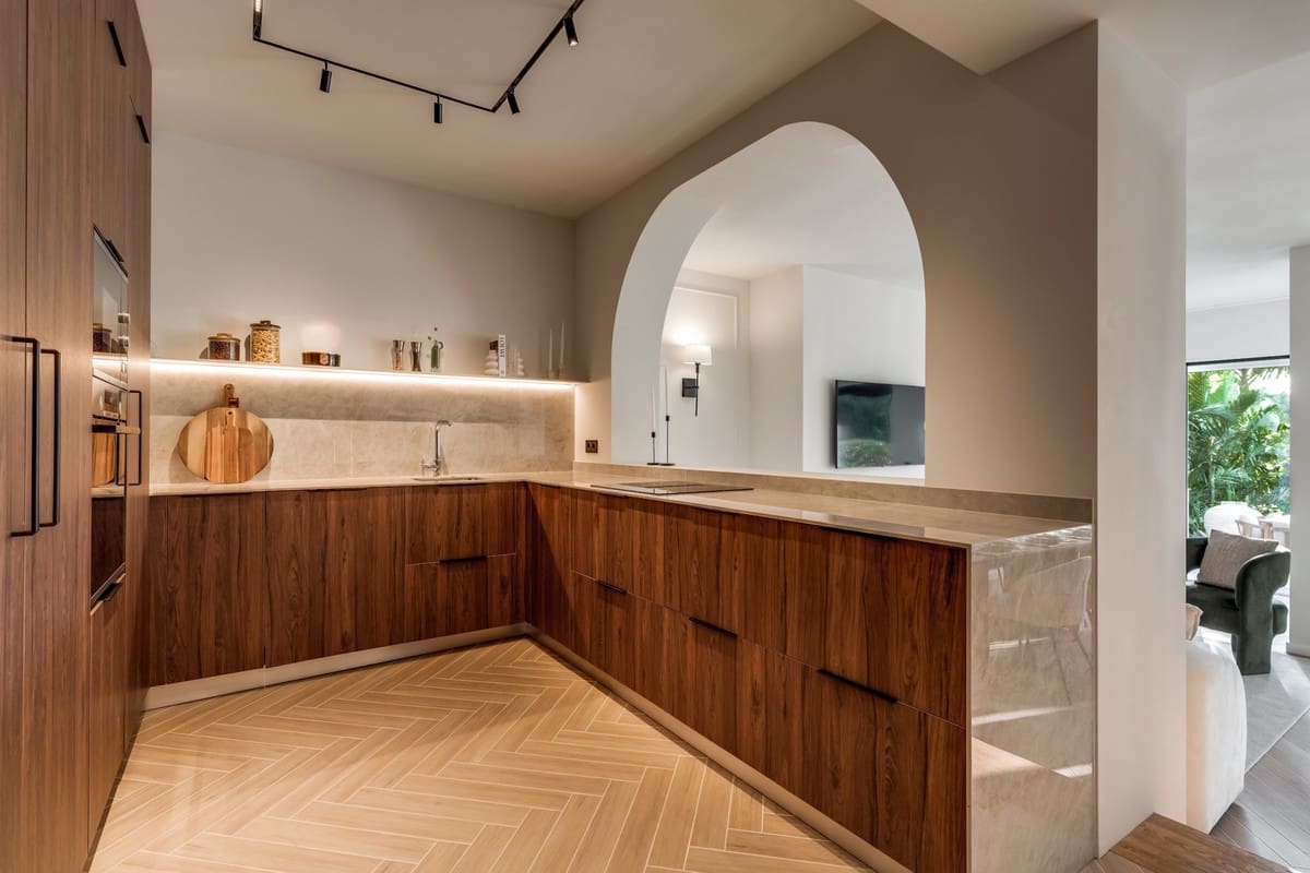 4 soverom Hus til salgs i Nueva Andalucia med svømmebasseng - € 1 395 000 (Ref: 9511152)