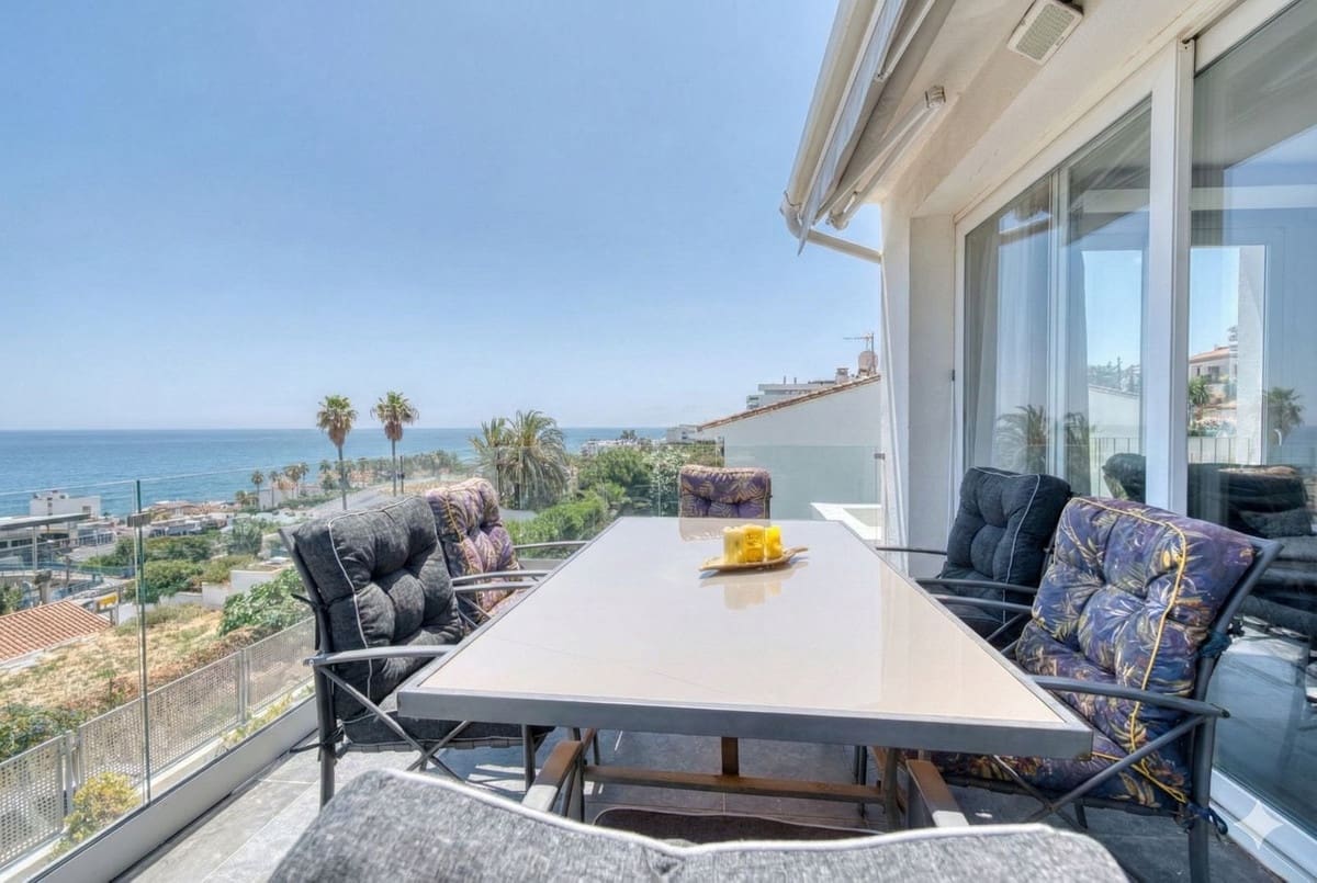 5 makuuhuone Huvila myytävänä paikassa Buenas Noches mukana uima-altaan 
autotalli - 830 000 € (Ref: 9516493)