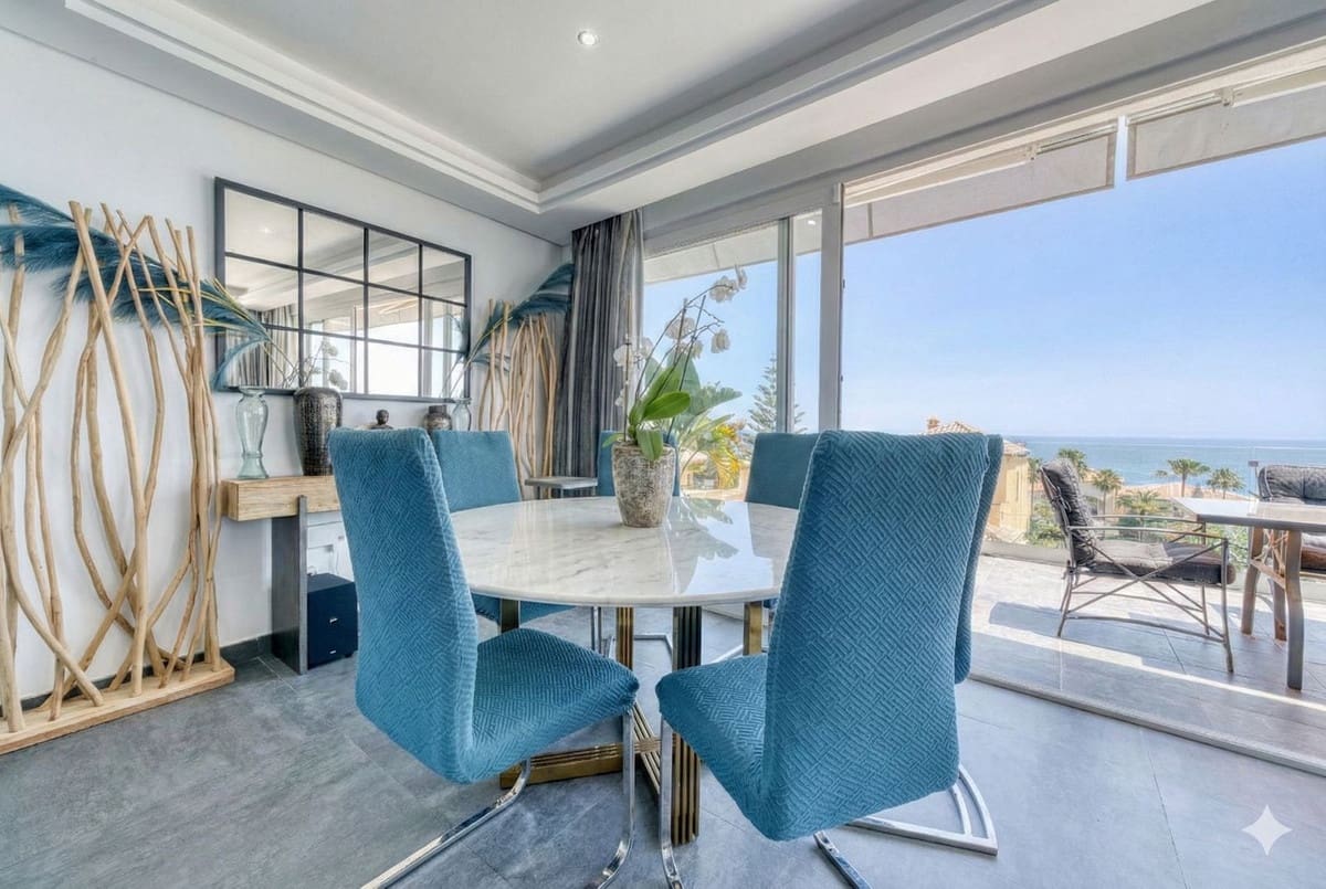 5 makuuhuone Huvila myytävänä paikassa Buenas Noches mukana uima-altaan 
autotalli - 830 000 € (Ref: 9516493)