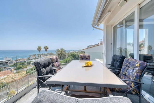 5 makuuhuone Huvila myytävänä paikassa Buenas Noches, Estepona mukana uima-altaan 
autotalli - 830 000 € (Ref: 9516493)