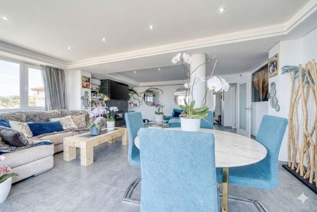 5 makuuhuone Huvila myytävänä paikassa Buenas Noches, Estepona mukana uima-altaan 
autotalli - 830 000 € (Ref: 9516493)