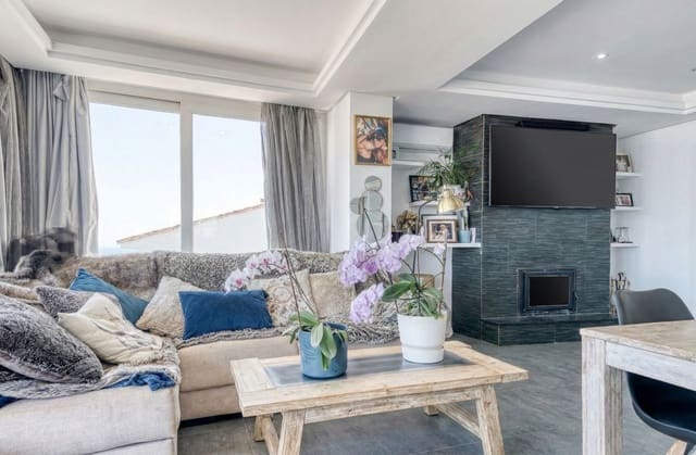 5 slaapkamer Villa te koop in Buenas Noches, Estepona met zwembad garage - € 830.000 (Ref: 9516493)