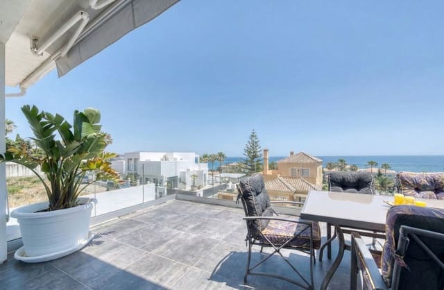 Chalet de 5 habitaciones en Buenas Noches, Estepona en venta con piscina garaje - 830.000 € (Ref: 9516493)