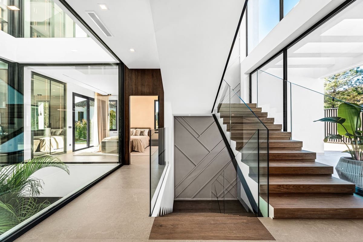 6 bedroom Villa for sale in El Madronal with pool garage - € 7,000,000 (Ref: 9521504)