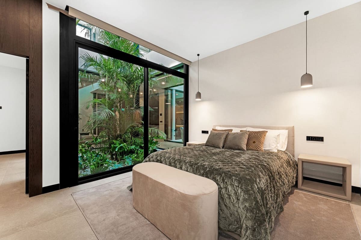 6 bedroom Villa for sale in El Madronal with pool garage - € 7,000,000 (Ref: 9521504)