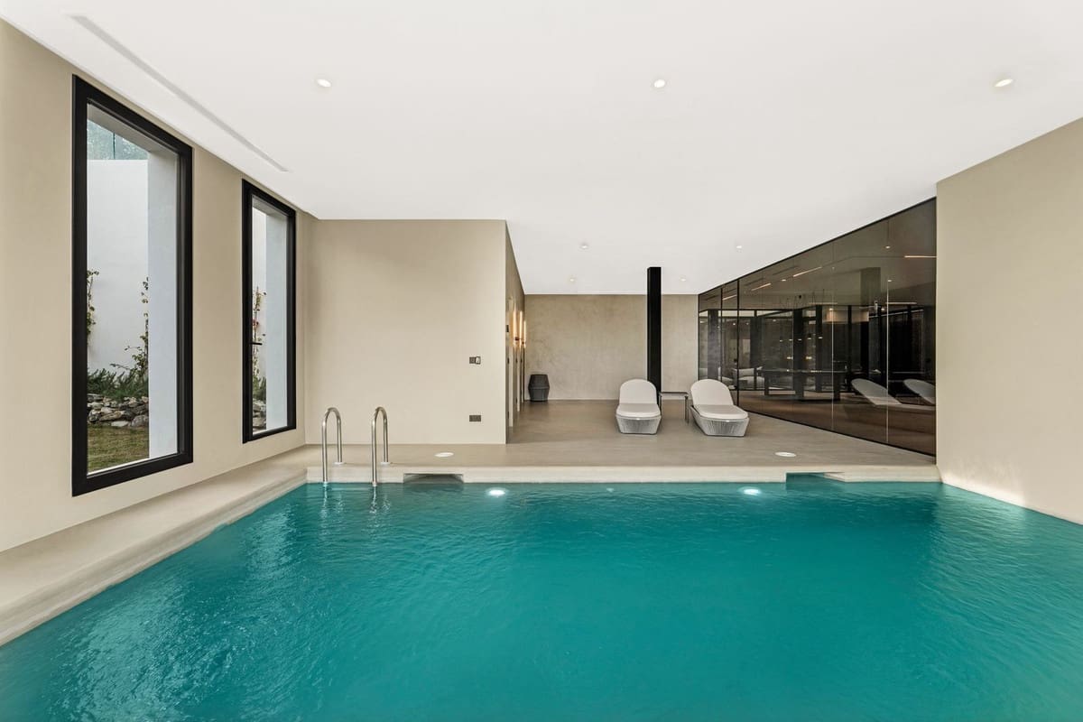 6 bedroom Villa for sale in El Madronal with pool garage - € 7,000,000 (Ref: 9521504)