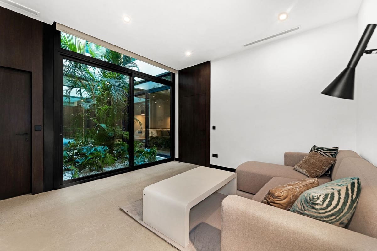 6 bedroom Villa for sale in El Madronal with pool garage - € 7,000,000 (Ref: 9521504)