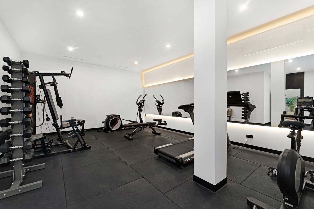 6 bedroom Villa for sale in El Madronal with pool garage - € 7,000,000 (Ref: 9521504)