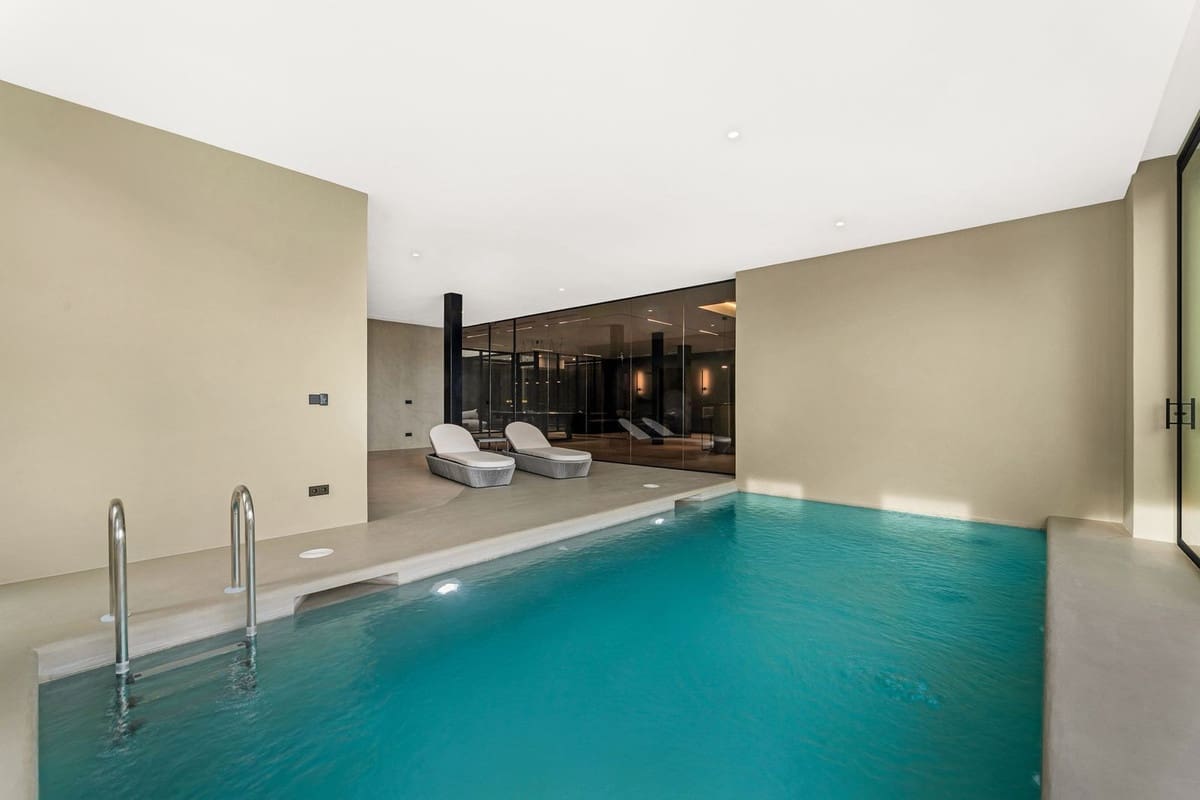 6 bedroom Villa for sale in El Madronal with pool garage - € 7,000,000 (Ref: 9521504)