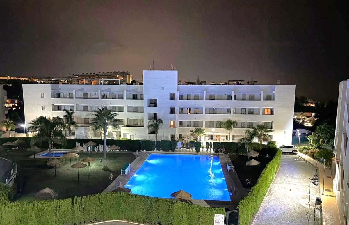 2 bedroom Apartment for sale in Mijas Costa with pool garage - € 360,000 (Ref: 9528581)