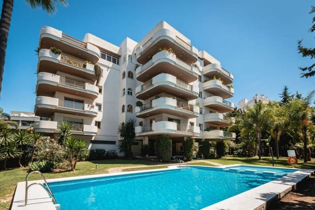 2 soverom Leilighet til salgs i Puerto Banus, Marbella med svømmebasseng - € 450 000 (Ref: 9532201)