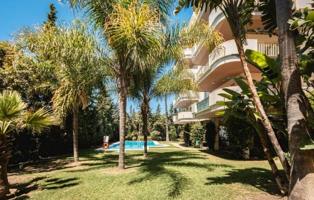 2 soverom Leilighet til salgs i Puerto Banus, Marbella med svømmebasseng - € 450 000 (Ref: 9532201)