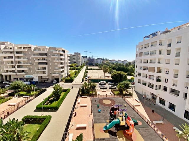 4 bedroom Apartment for sale in Nueva Andalucia, Marbella with garage - € 450,000 (Ref: 9532432)