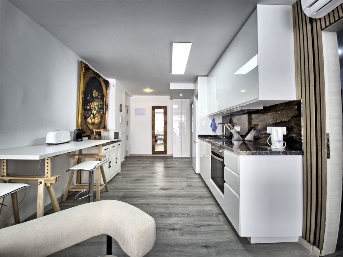 2 sovrum Lägenhet till salu i Marbella med pool - 499 000 € (Ref: 9532433)