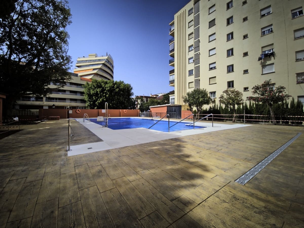 2 sovrum Lägenhet till salu i Marbella med pool - 499 000 € (Ref: 9532433)