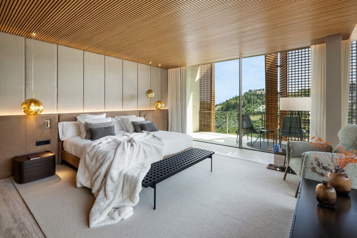 7 bedroom Villa for sale in El Madronal with pool - € 10,800,000 (Ref: 9559185)