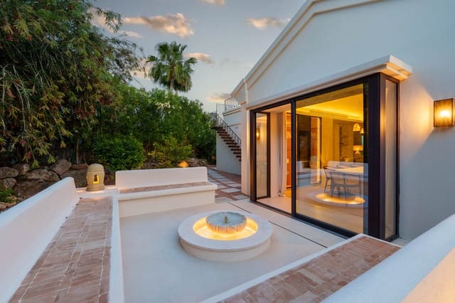 4 soverom Villa til salgs i Nueva Andalucia, Marbella med svømmebasseng garasje - € 4 350 000 (Ref: 9559187)