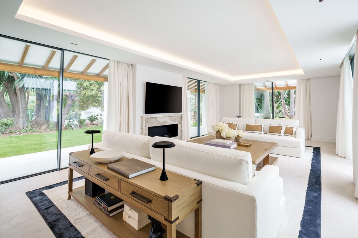 Chalet de 5 habitaciones en Nueva Andalucia en venta con piscina garaje - 8.300.000 € (Ref: 9559189)