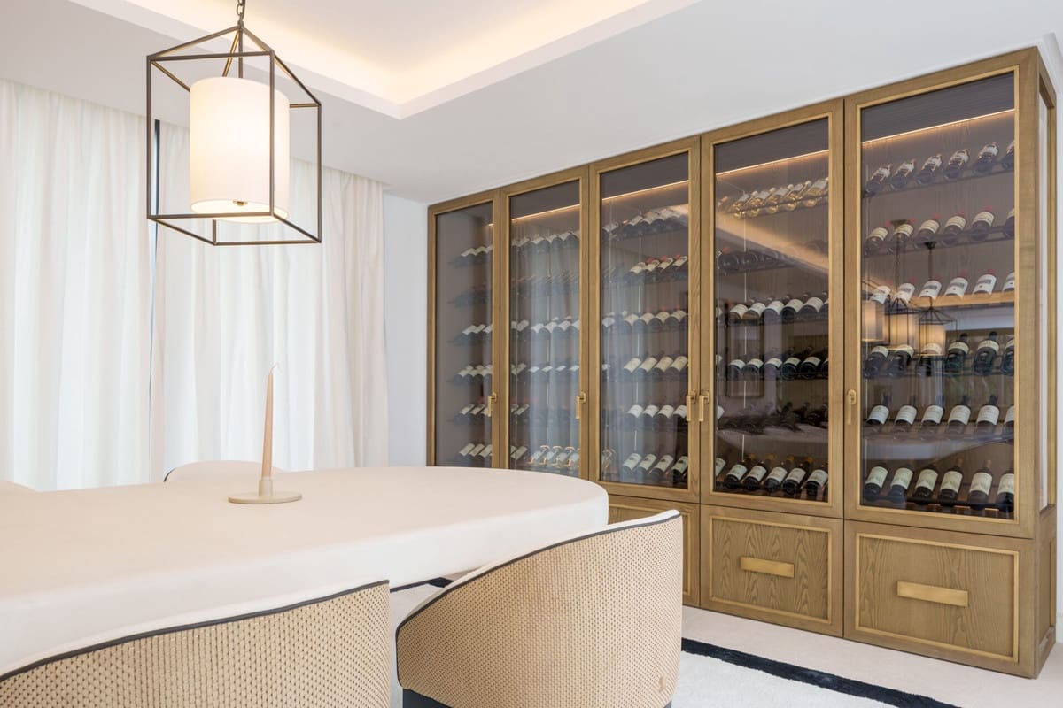 Chalet de 5 habitaciones en Nueva Andalucia en venta con piscina garaje - 8.300.000 € (Ref: 9559189)