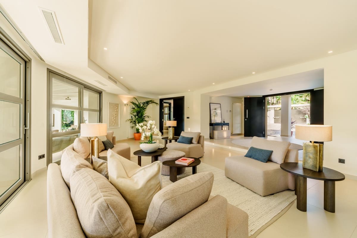 5 sovrum Bungalow till salu i Nueva Andalucia med pool garage - 6 995 000 € (Ref: 9559483)