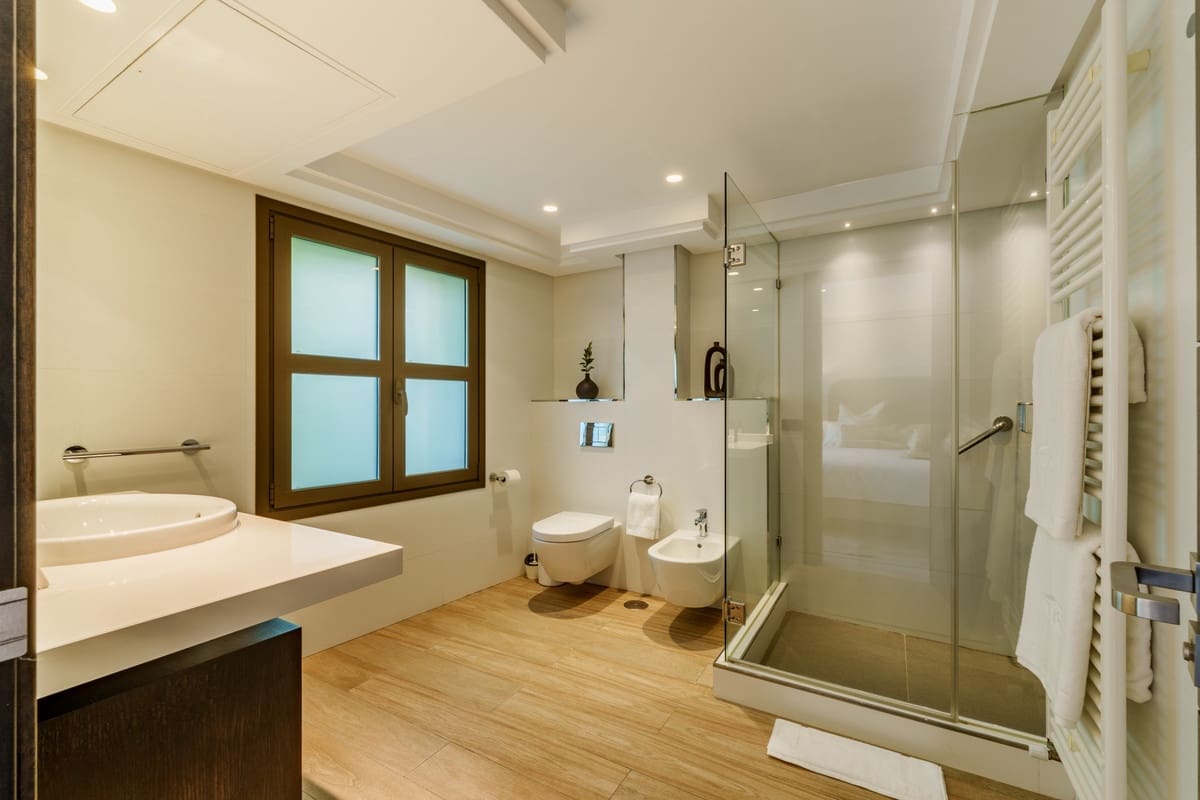 5 sovrum Bungalow till salu i Nueva Andalucia med pool garage - 6 995 000 € (Ref: 9559483)