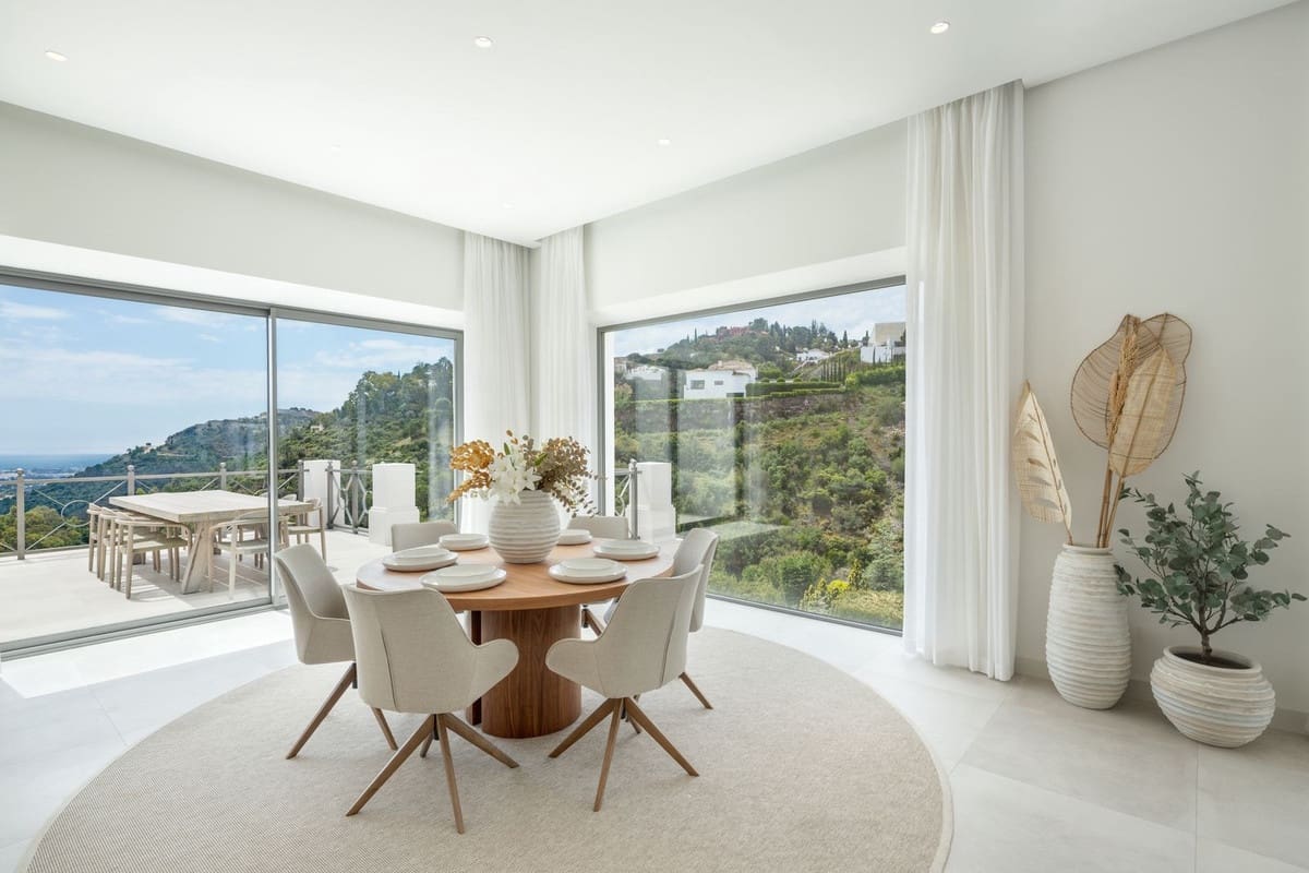 5 bedroom Villa for sale in Marbella with pool garage - € 8,350,000 (Ref: 9566746)