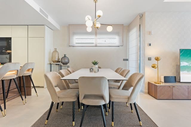 5 soveværelse Byhus til salg i Puerto Banus, Marbella med swimmingpool garage - € 2.395.000 (Ref: 9569950)