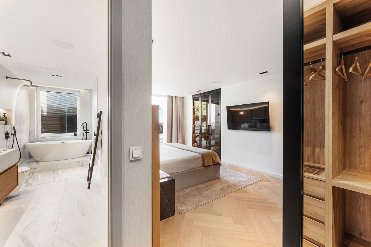 4 Zimmer Haus zu verkaufen in Golden Mile mit Pool - 1.899.000 € (Ref: 9569951)