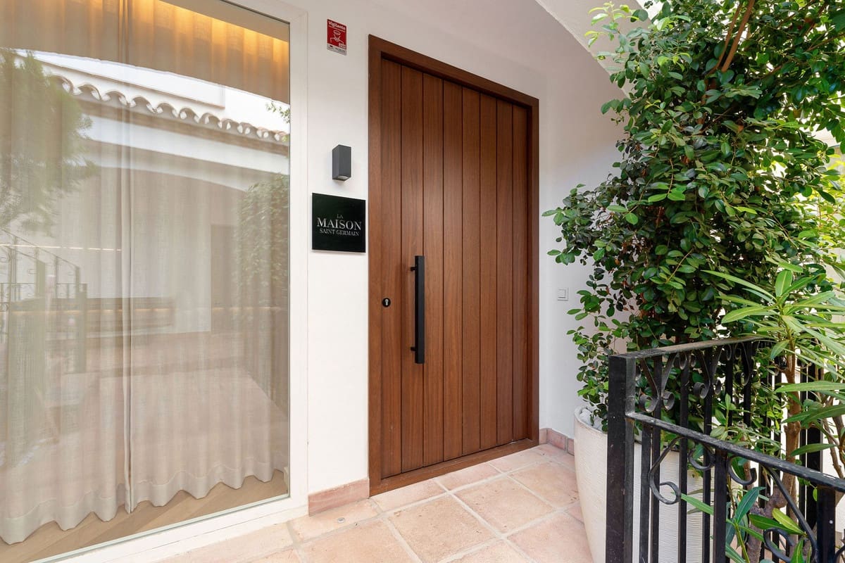 4 Zimmer Haus zu verkaufen in Golden Mile mit Pool - 1.899.000 € (Ref: 9569951)