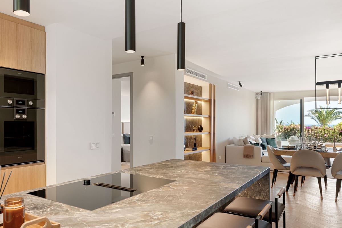 4 bedroom Townhouse for sale in Golden Mile with pool - € 1,899,000 (Ref: 9569951)