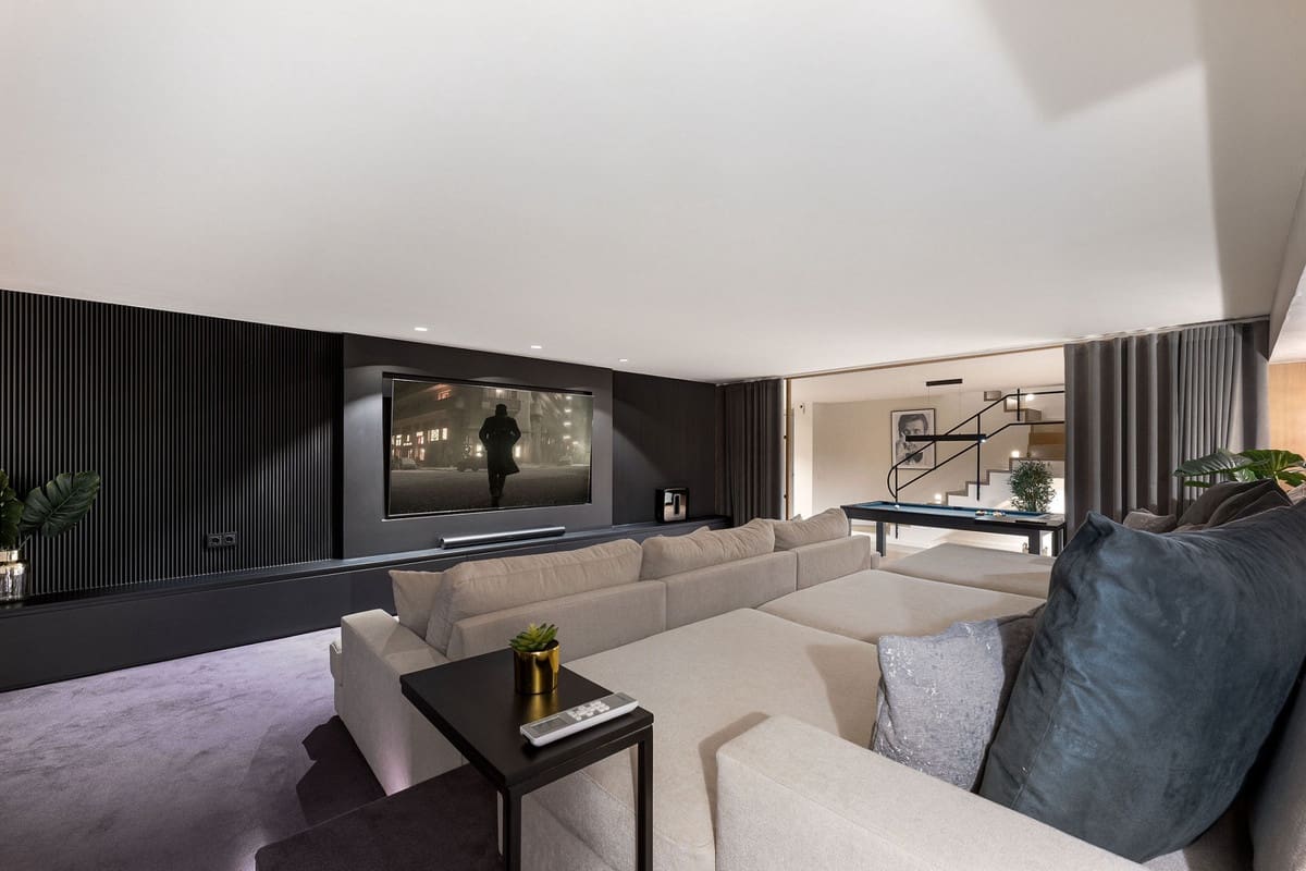 4 bedroom Townhouse for sale in Golden Mile with pool - € 1,899,000 (Ref: 9569951)