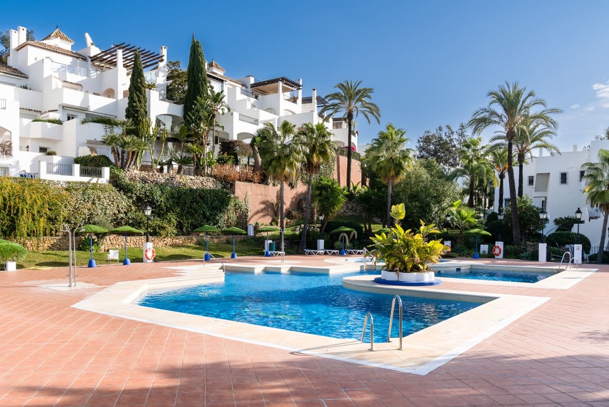 4 bedroom Townhouse for sale in Golden Mile with pool - € 1,899,000 (Ref: 9569951)