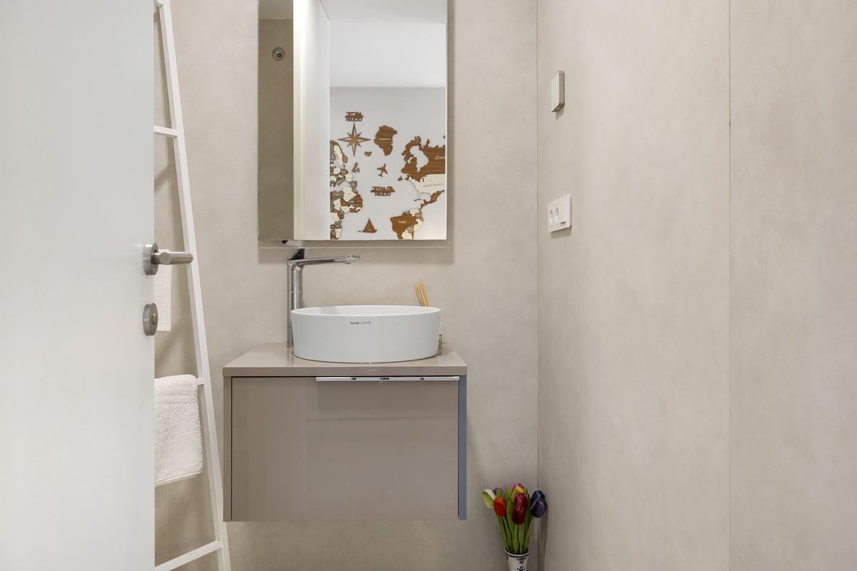 3 slaapkamer Strandappartement te koop in New Golden Mile met zwembad garage - € 1.390.000 (Ref: 9569955)