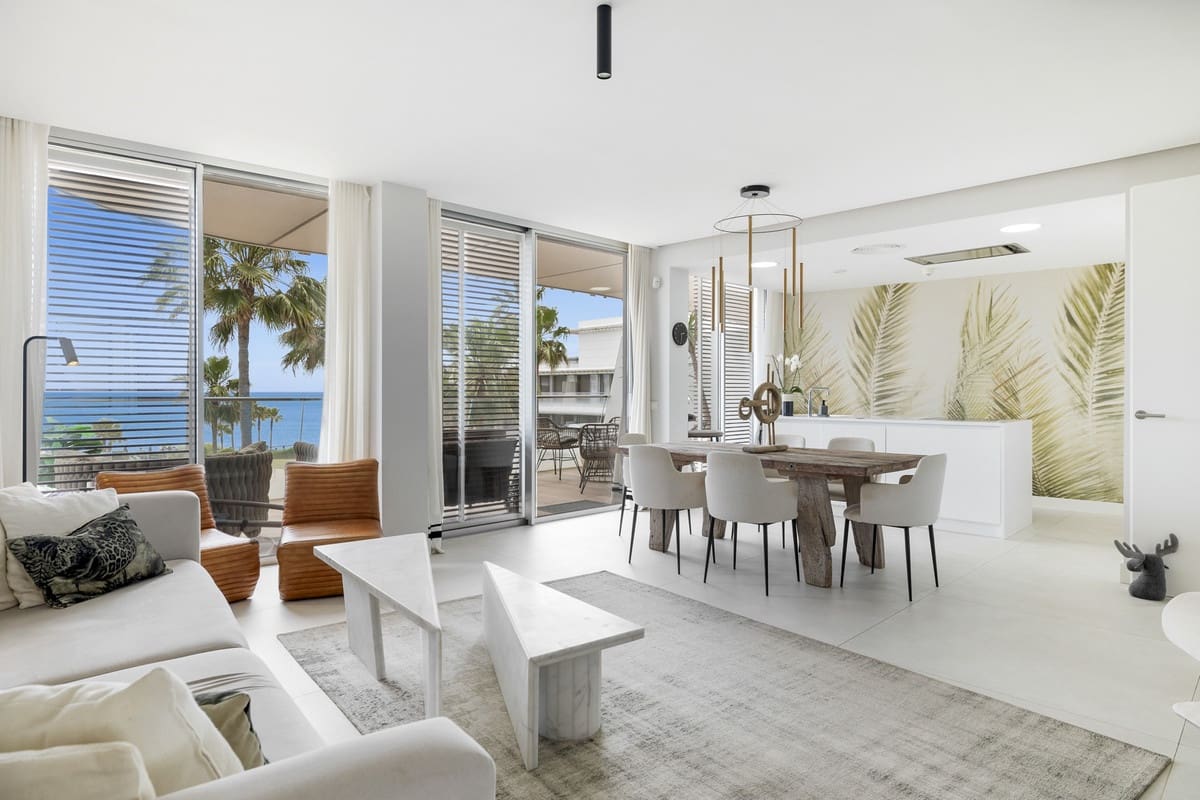 3 slaapkamer Strandappartement te koop in New Golden Mile met zwembad garage - € 1.390.000 (Ref: 9569955)