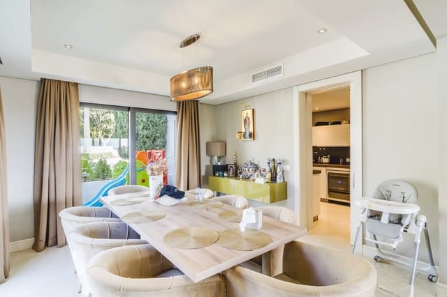 Chalet de 5 habitaciones en Golden Mile, Marbella en venta con piscina garaje - 1.990.000 € (Ref: 9569959)
