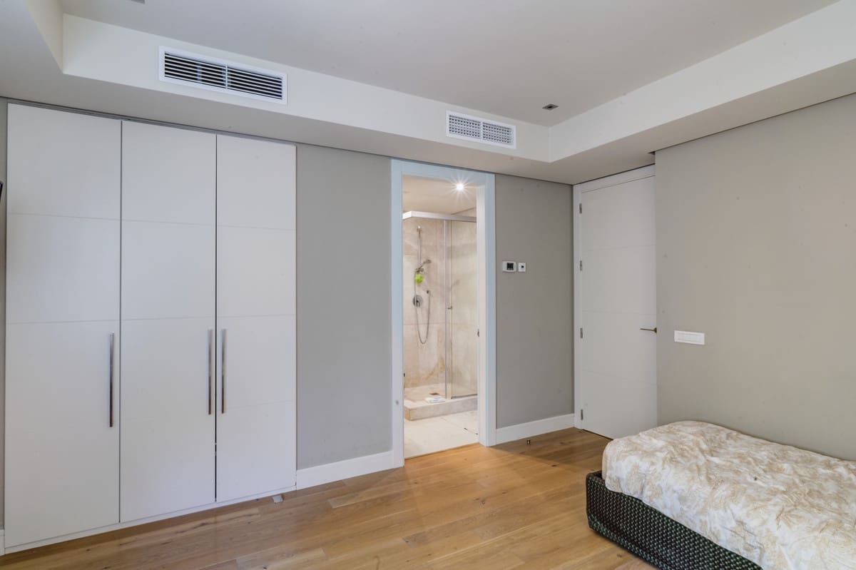 5 camera da letto Villa in vendita in Golden Mile con piscina garage - 1.990.000 € (Rif: 9569959)