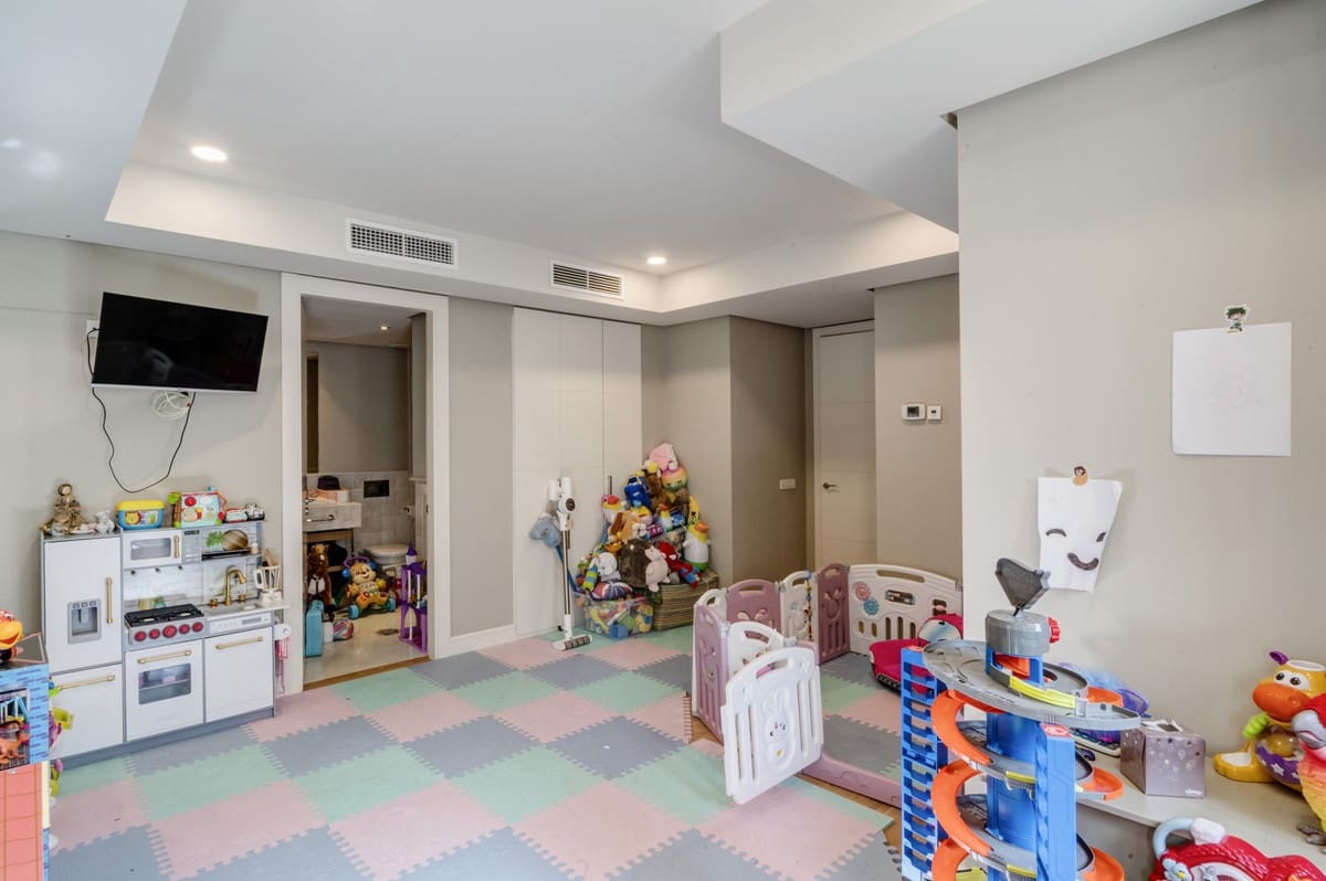 5 camera da letto Villa in vendita in Golden Mile con piscina garage - 1.990.000 € (Rif: 9569959)