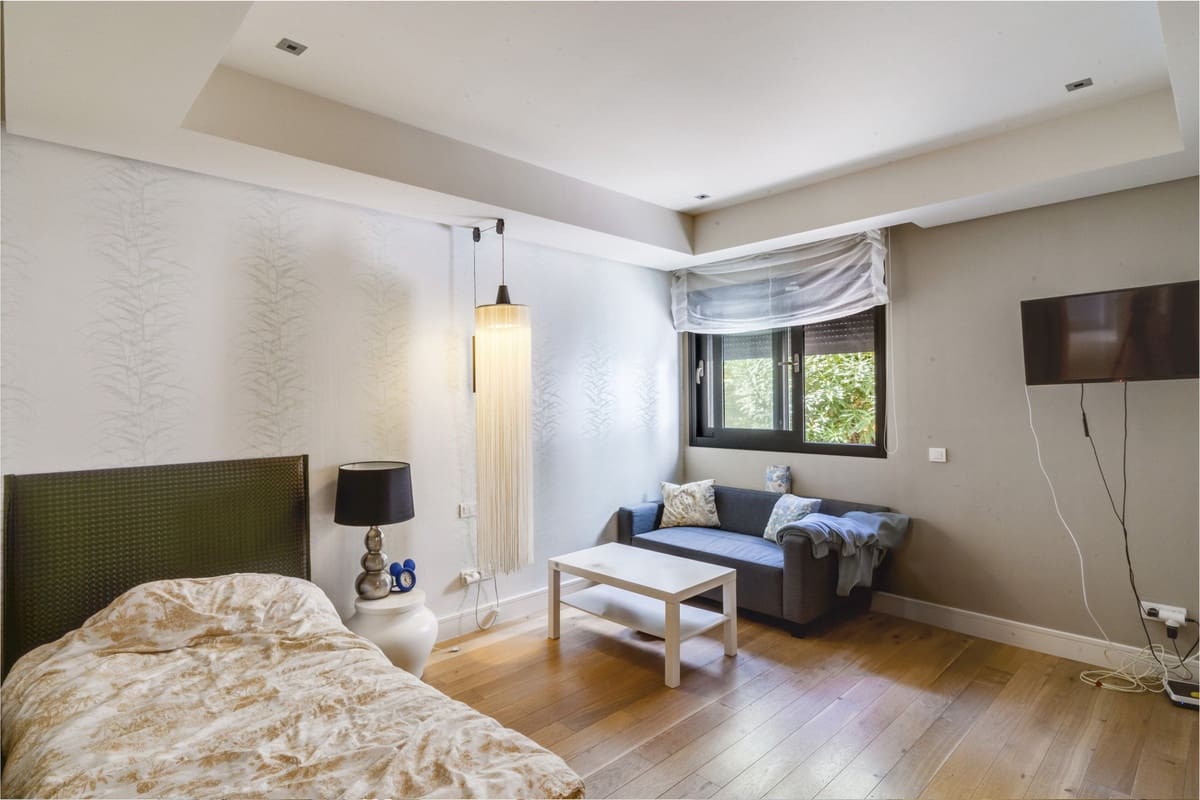 5 camera da letto Villa in vendita in Golden Mile con piscina garage - 1.990.000 € (Rif: 9569959)