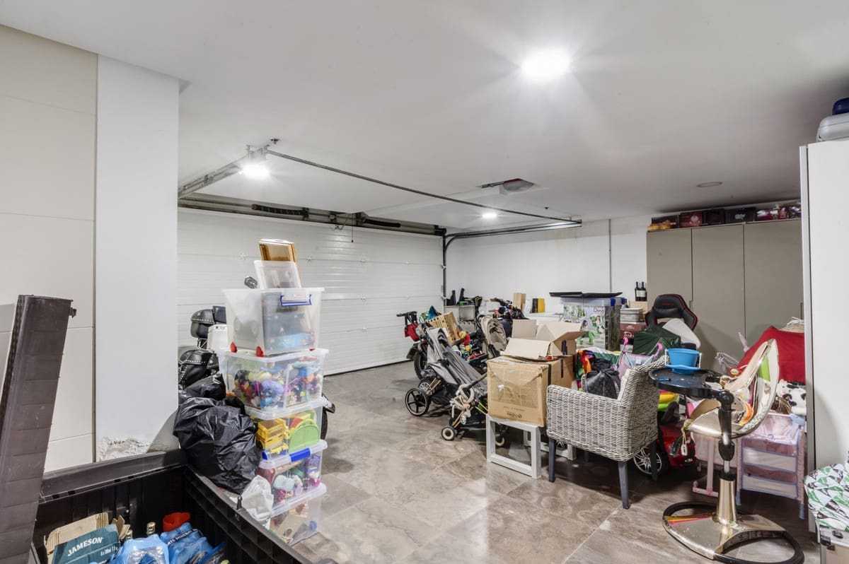 5 camera da letto Villa in vendita in Golden Mile con piscina garage - 1.990.000 € (Rif: 9569959)