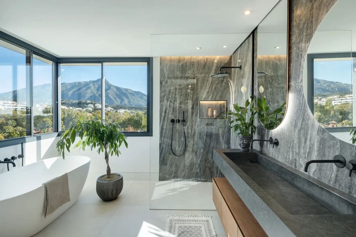 5 soverom Villa til salgs i Marbella med svømmebasseng garasje - € 3 750 000 (Ref: 9588469)