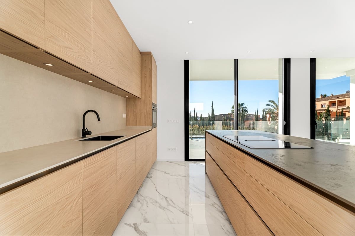 Chalet de 6 habitaciones en Benahavís en venta con piscina garaje - 3.990.000 € (Ref: 9588470)