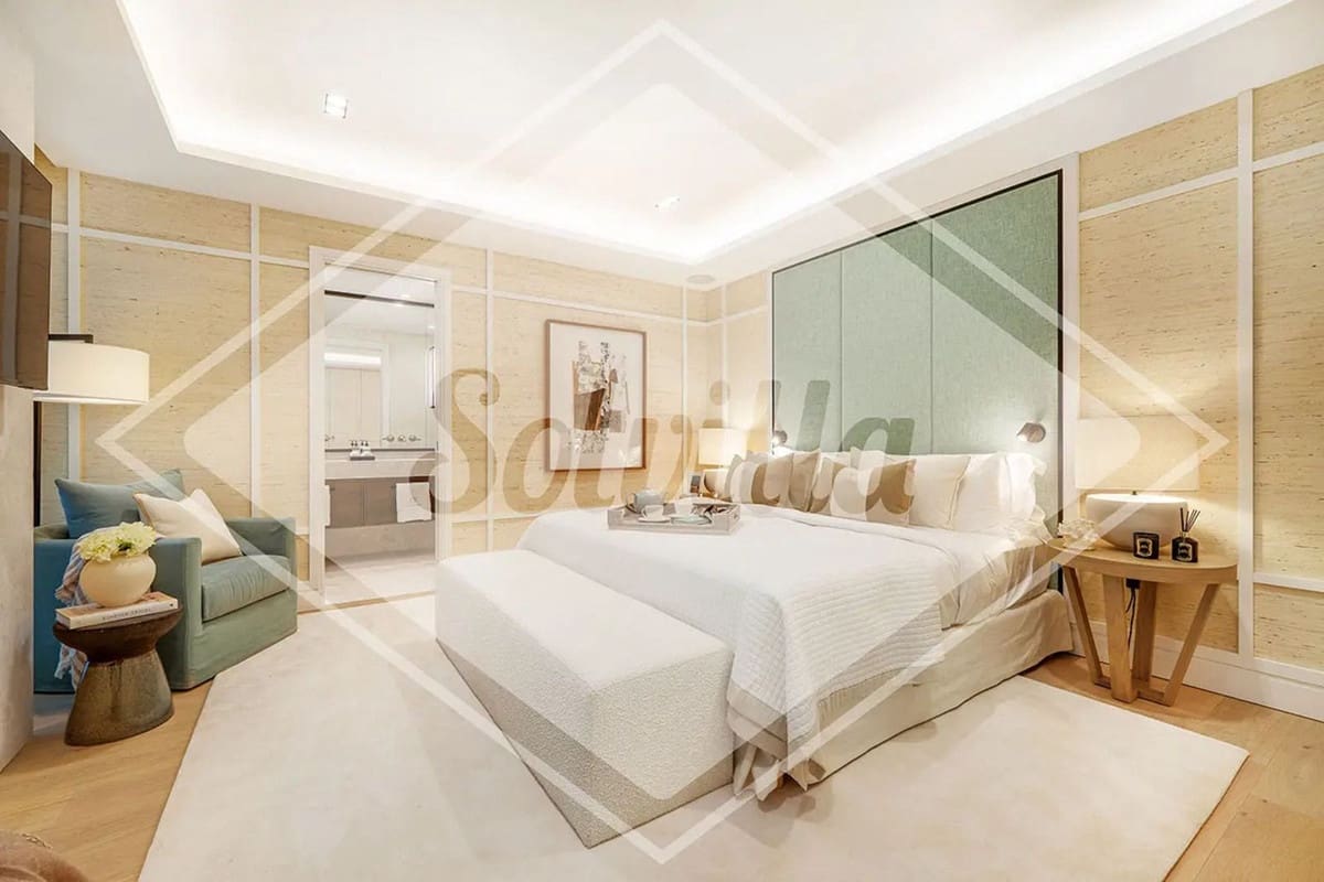 8 bedroom Villa for sale in Nueva Andalucia with pool garage - € 20,500,000 (Ref: 9590352)