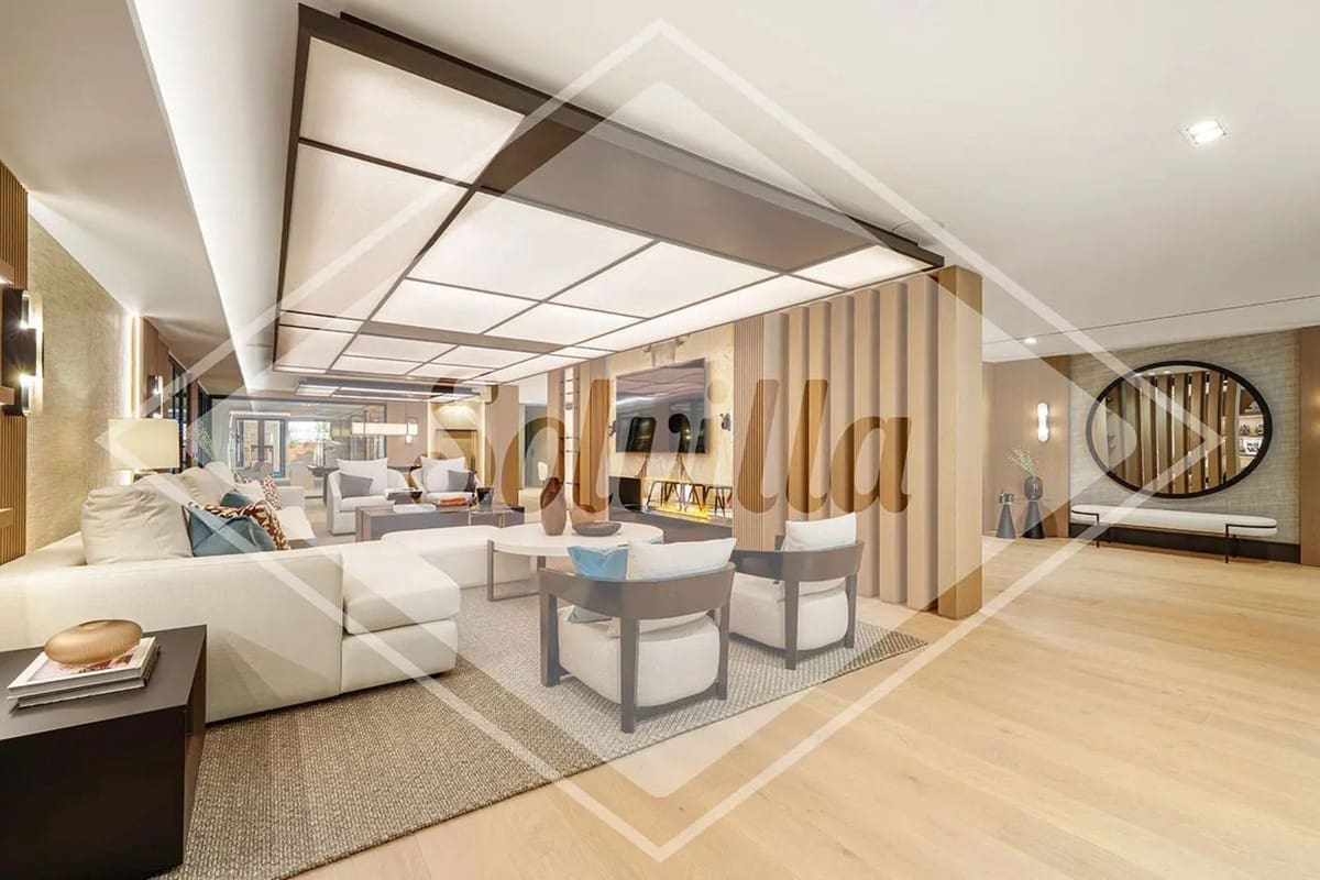 8 bedroom Villa for sale in Nueva Andalucia with pool garage - € 20,500,000 (Ref: 9590352)