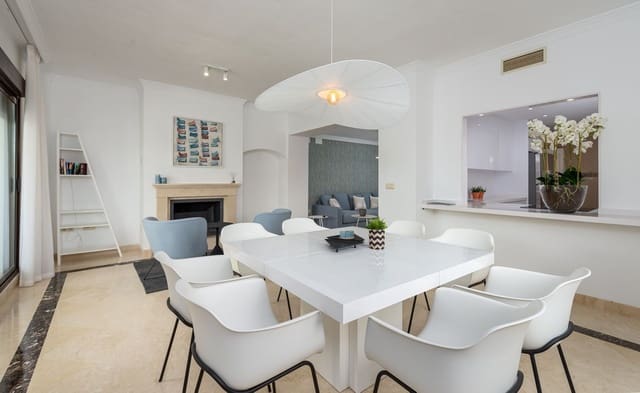 4 Zimmer Strandapartment zu verkaufen in Casares mit Pool Garage - 718.692 € (Ref: 9590478)